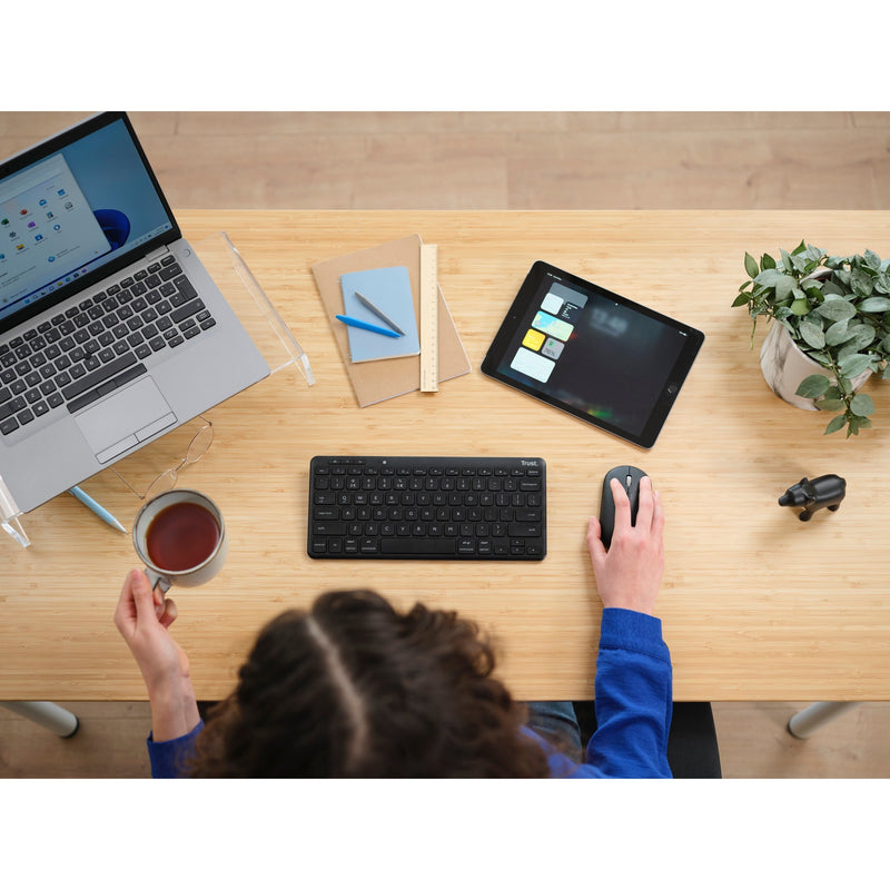 Afbeelding laden in galerijviewer, Trust lyra compact draadloos toetsenbord (zwart, us lay-out (qwerty), scissor switches, 65%, 2,4 ghz usb, bluetooth)
