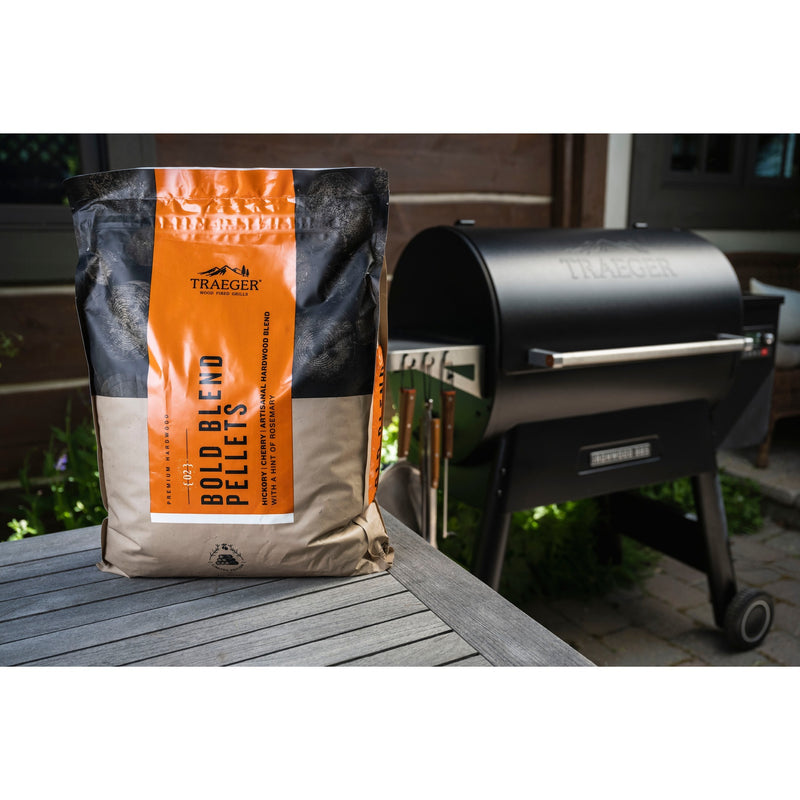 Afbeelding laden in galerijviewer, Traeger bold blent pellets - limited edition brandstof (8 kg)

