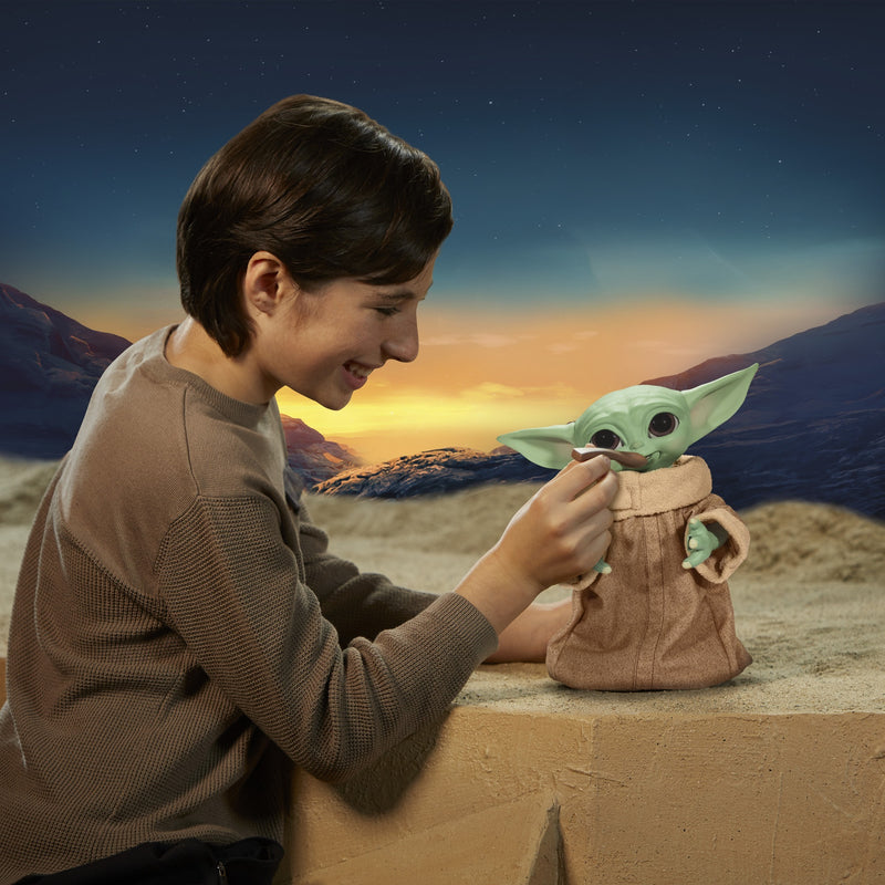 Afbeelding laden in galerijviewer, Hasbro star wars - galactic snackin’ grogu speelfiguur
