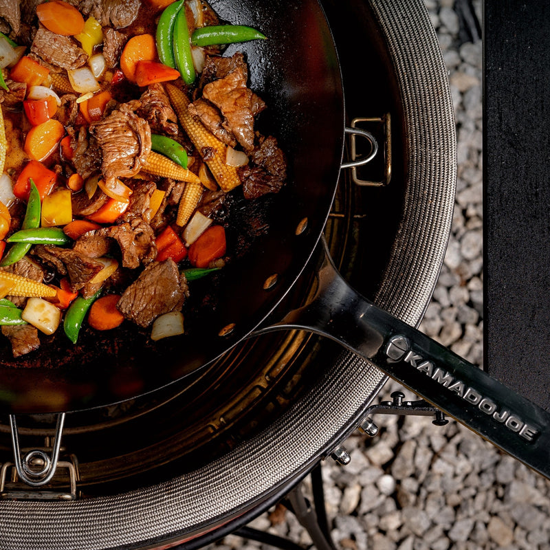 Afbeelding laden in galerijviewer, Kamado joe karbon steel wok
