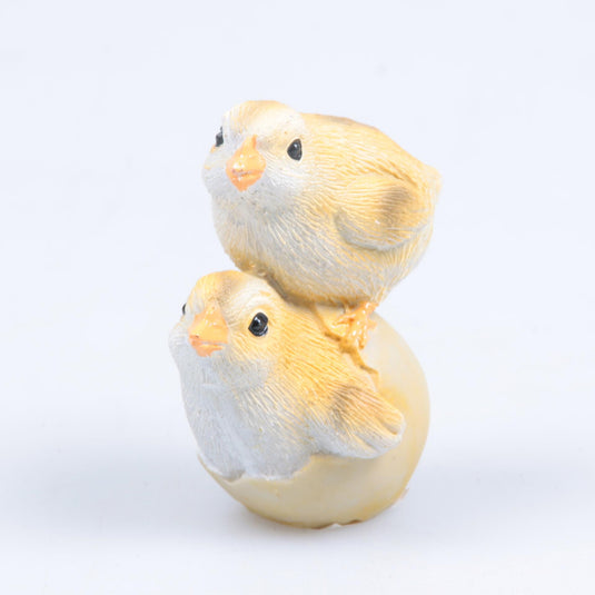 Farmwood animals tuinbeeld kuikentjes op elkaar 8cm hangend aan touwtje