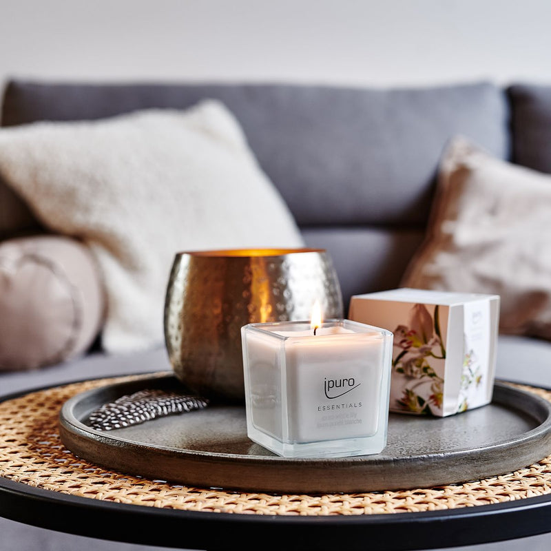 Afbeelding laden in galerijviewer, Ipuro geurkaars white lily 125gr.
