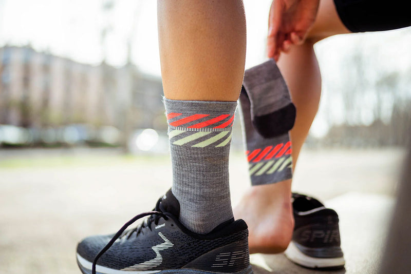 Afbeelding laden in galerijviewer, Incylence merino light lanes - socks
