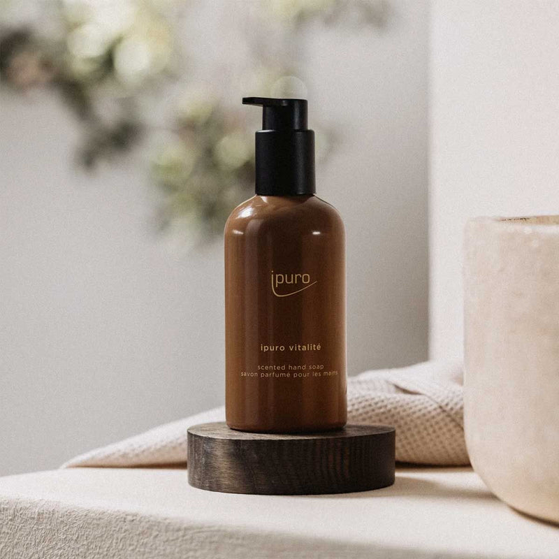 Afbeelding laden in galerijviewer, Ipuro scented hand soap vitalité 250ml
