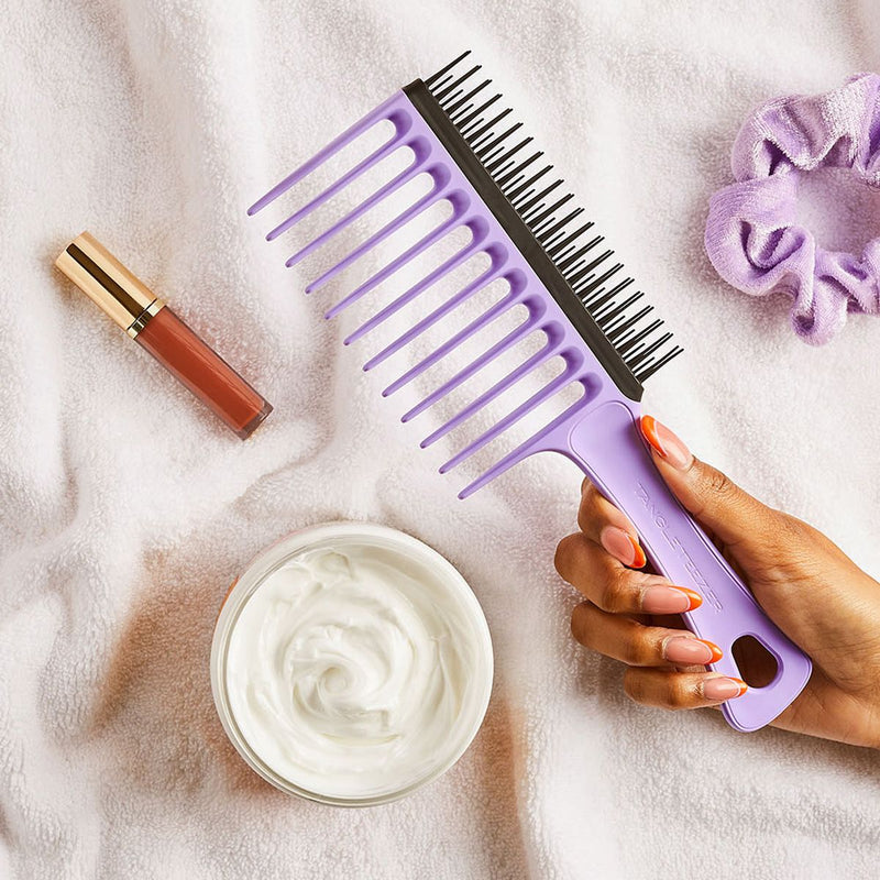 Afbeelding laden in galerijviewer, Tangle teezer wide tooth comb for curly hair lilac
