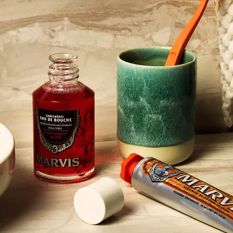 Afbeelding laden in galerijviewer, Marvis mondwater cinnamon mint 120ml

