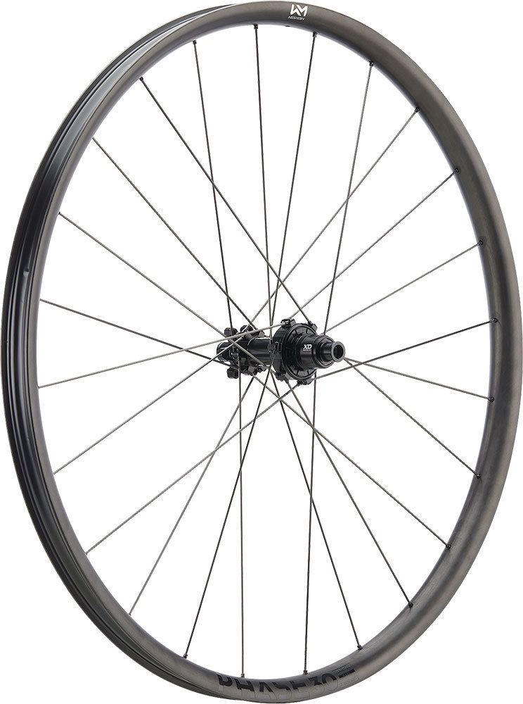 Afbeelding laden in galerijviewer, Newmen phase 30 light vonoa 29 6-bolt 12x148 fade carbon rear wheel
