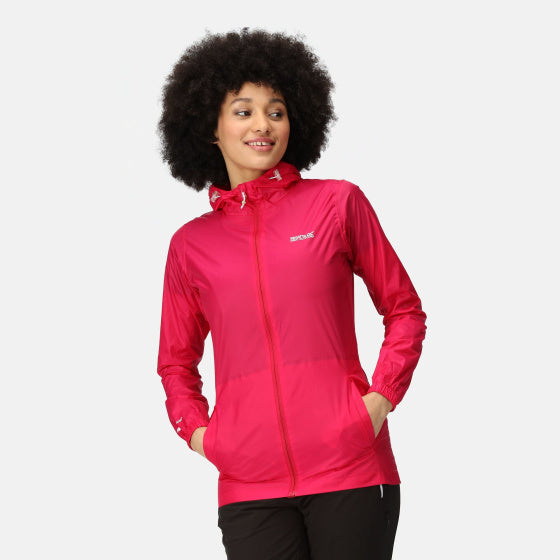 Afbeelding laden in galerijviewer, Regatta Pack it III shell jas dames roze maat S
