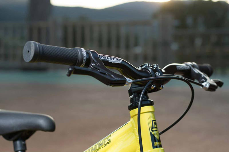 Afbeelding laden in galerijviewer, Reverse components youngstar 560 handlebar
