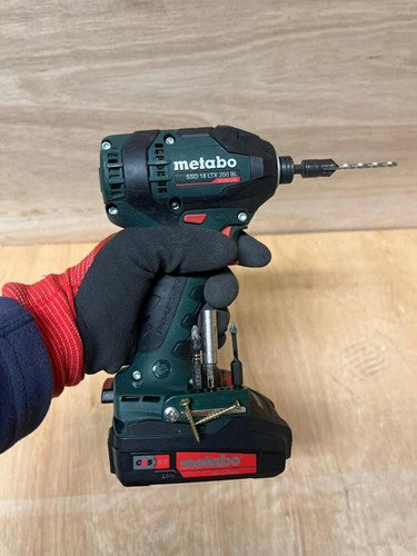 Afbeelding laden in galerijviewer, Stealthmounts bithouder voor metabo cas | groen | 2 stuks - bh-mt-grn-2
