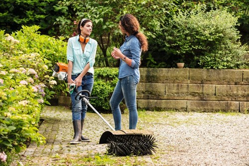 Afbeelding laden in galerijviewer, Stihl combigereedschap | kb-km borstelrol veegborstel - 46017404905
