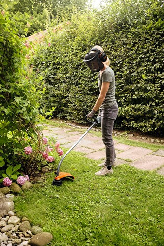 Afbeelding laden in galerijviewer, Stihl fs 38 | benzine grastrimmer | autocut c 6-2 - 41400122353
