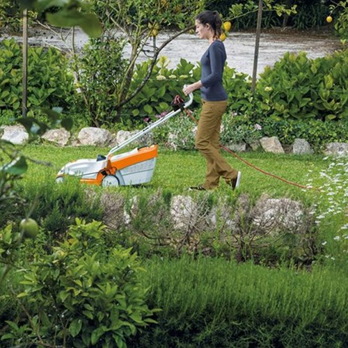 Afbeelding laden in galerijviewer, Stihl rme 235 elektrische grasmaaier 33 cm - 63110112410
