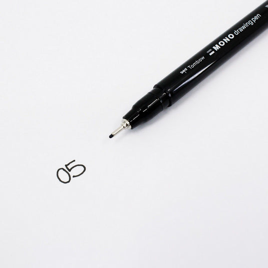 Tombow • fineliner mono drawing pen, line width 05 (approx. 0.45 mm), black