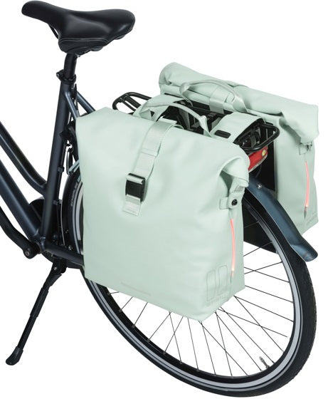 Afbeelding laden in galerijviewer, Basil SoHo dubbele fietstas Nordlicht Groen
