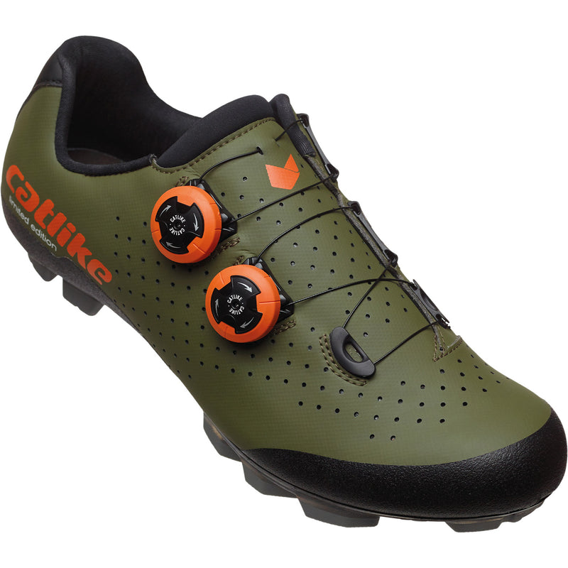Afbeelding laden in galerijviewer, Buzaglo MTB schoenen Mixino XC Ltd Edition carbon mt 41 groen
