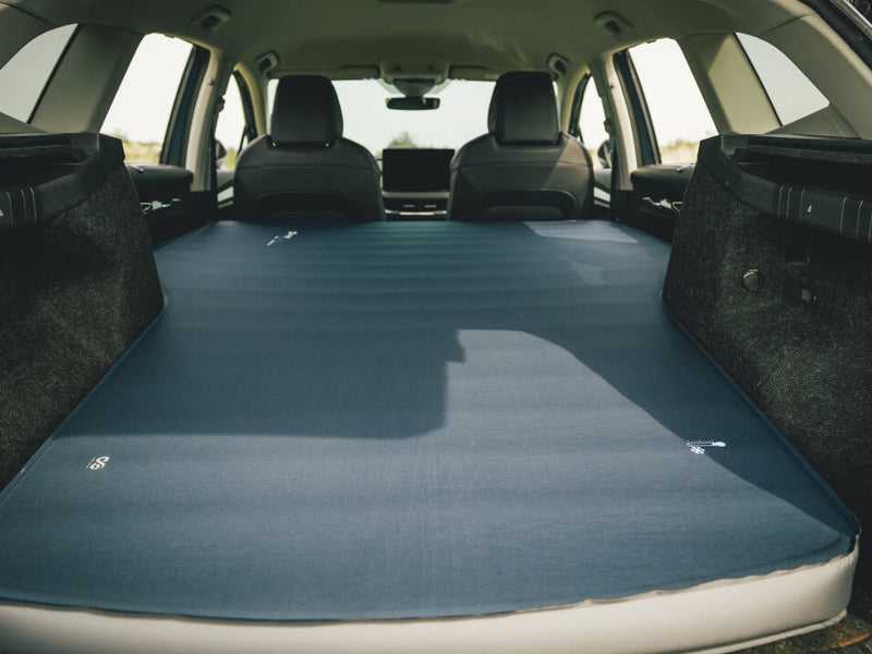 Afbeelding laden in galerijviewer, Outwell Dreamboat Campercar slaapmat voor auto
